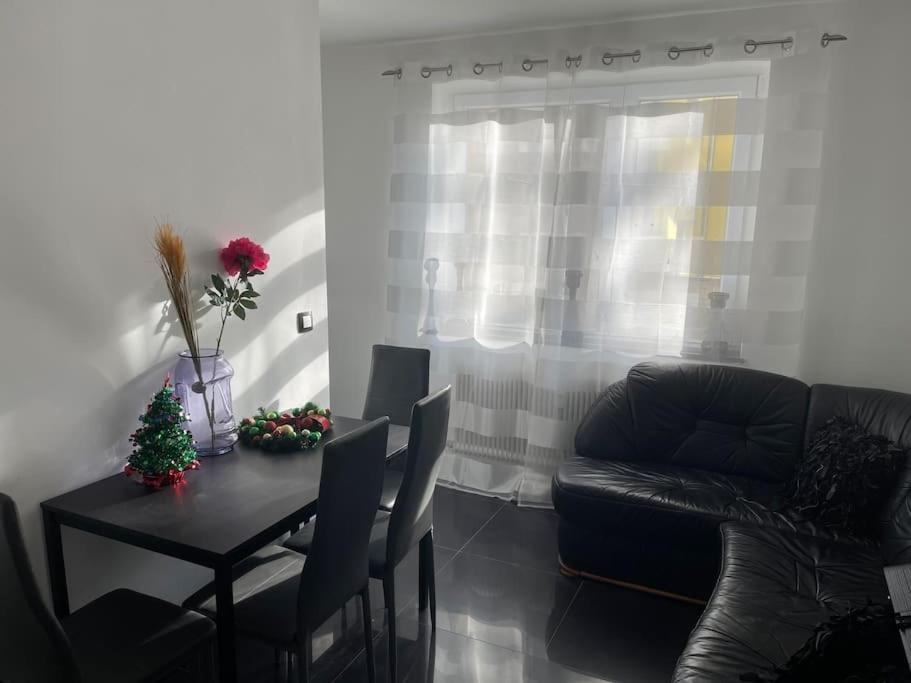 Apartment In Wien Mariahilferstrasse/Schwendermarkt Bagian luar foto